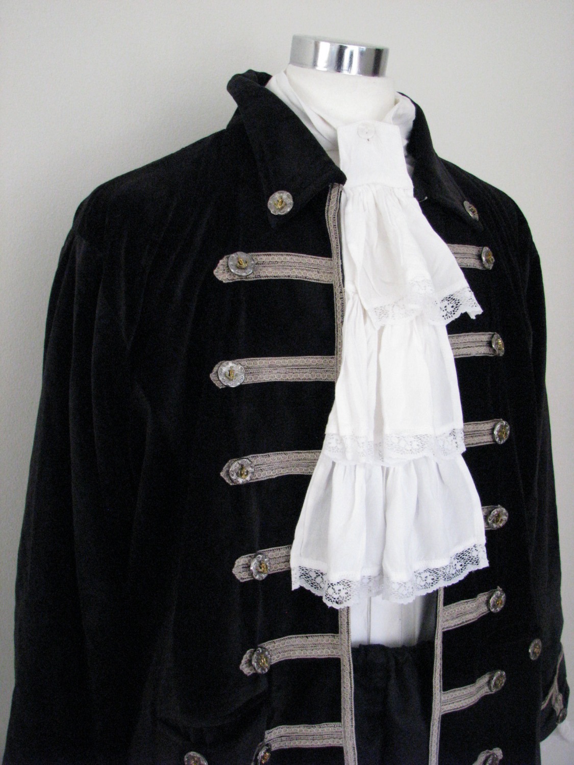 Men's Deluxe 18th Century Masked Ball Costume Image
