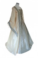 Ladies White Medieval Victorian Three Hooped Underskirt